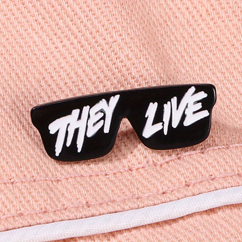 

Minimalist Enamel Pin "" Text Glasses Shape - Irregular Black Brooch For Clothing, Hats, And Bags Decor