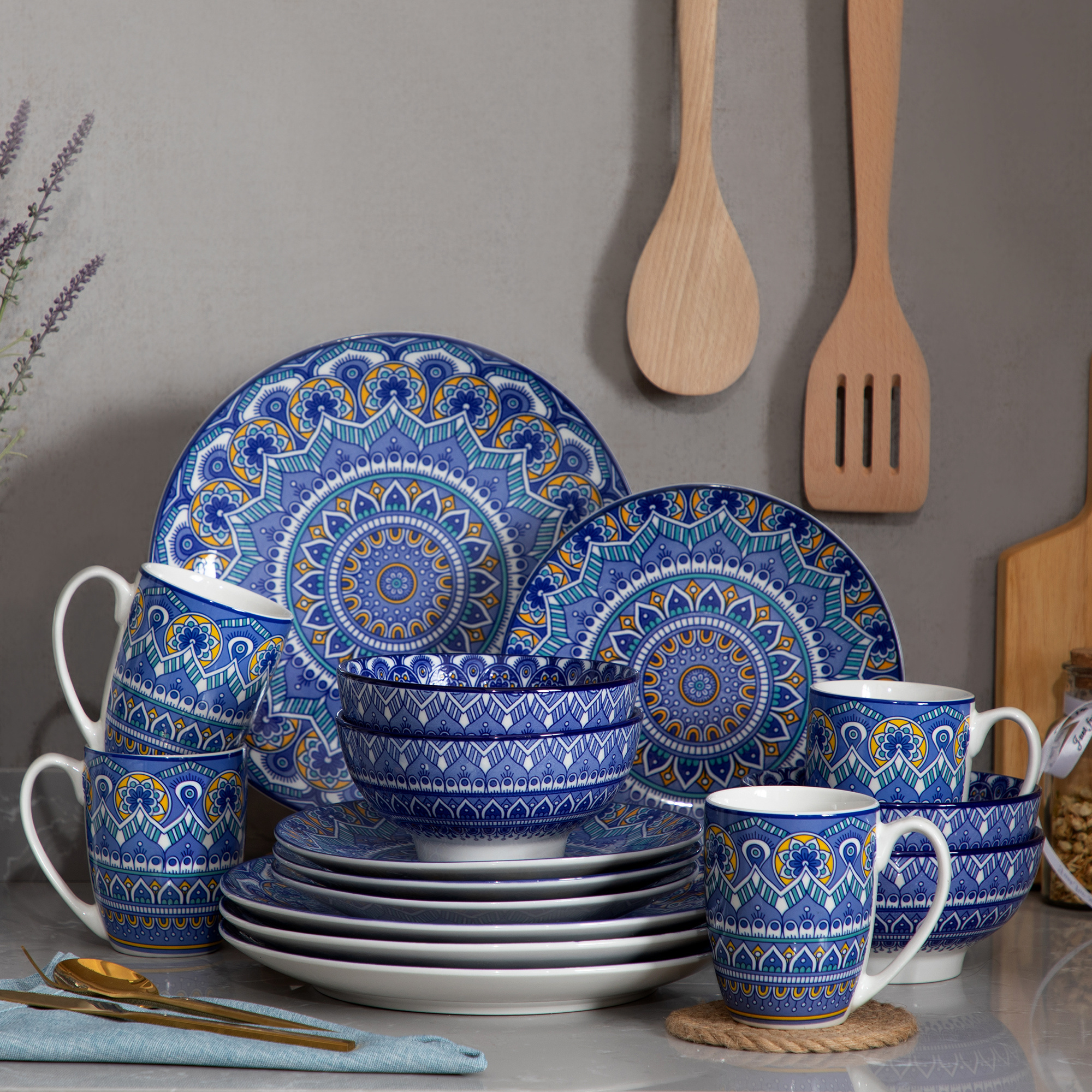 32pcs Bohemian Patterned Blue Porcelain Tableware Dinner Set with 8pcs  Dinner Plate, Dessert Plate, Bowl, Mug for Person