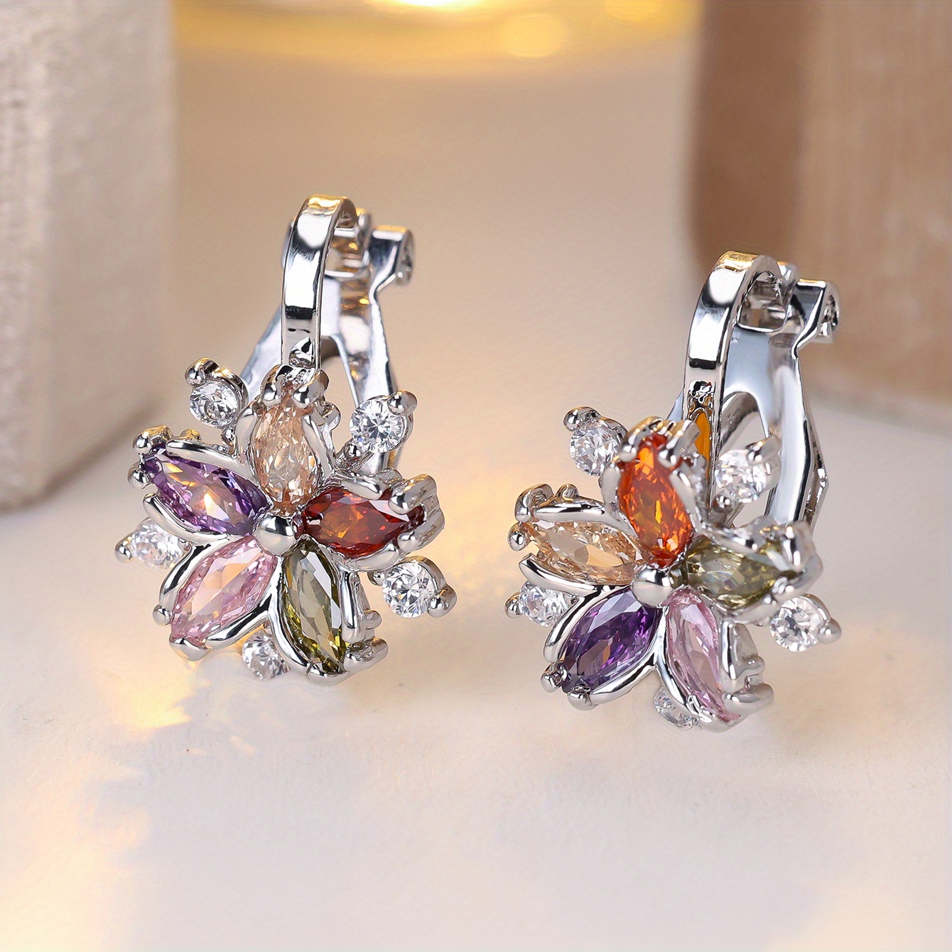 

Elegant Cherry Blossom Clip-on Earrings For Women - 2pcs Set With Sparkling Cubic Zirconia No Piercing Required, Perfect For Casual Attire & Gifting