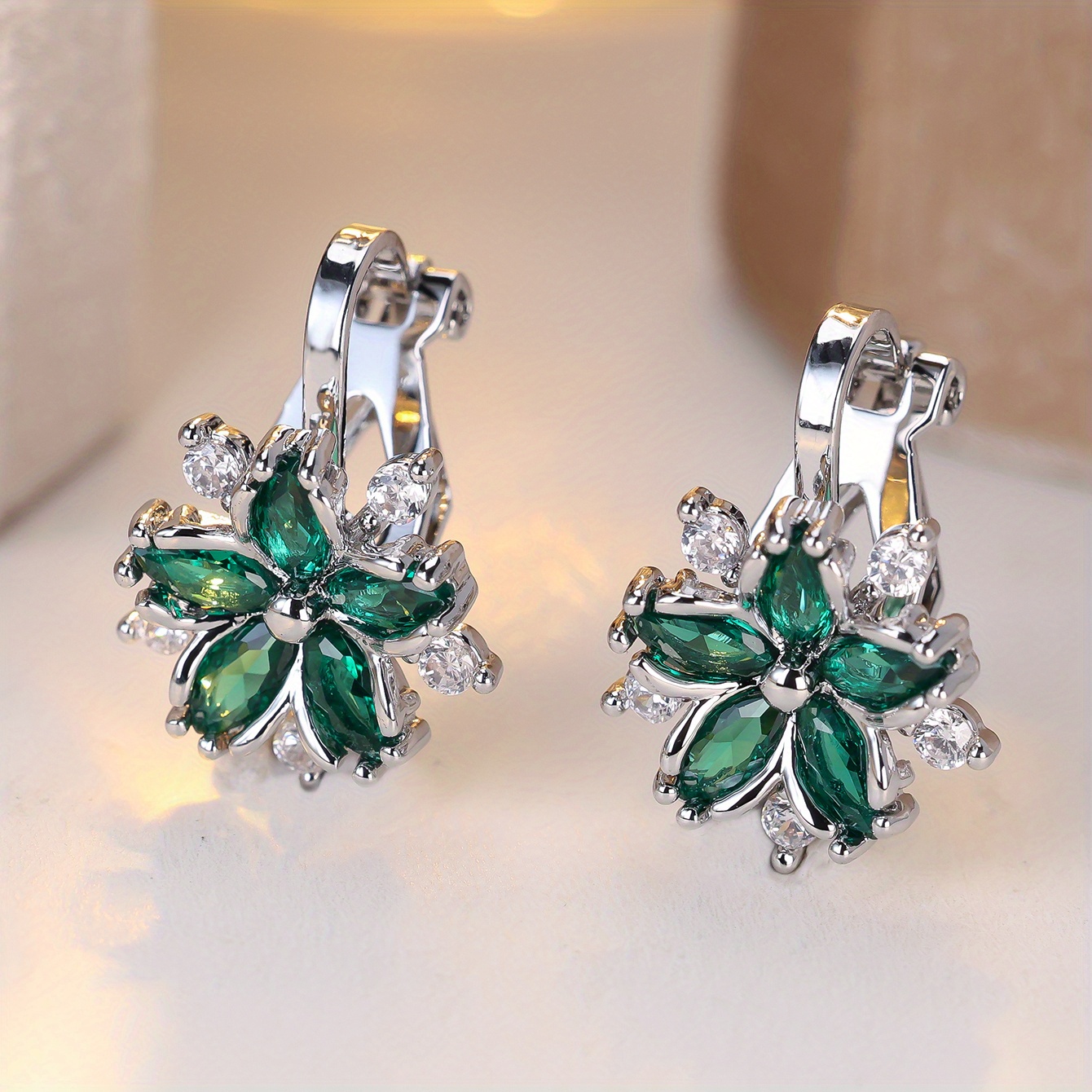 Image of 2pcs Fashionable And Cute Cherry Micro-inlaid Synthetic Zirconia Design Ear Clips For Women, Suitable For Women' Wear, Flower Ear Ornaments Worn Without Piercing