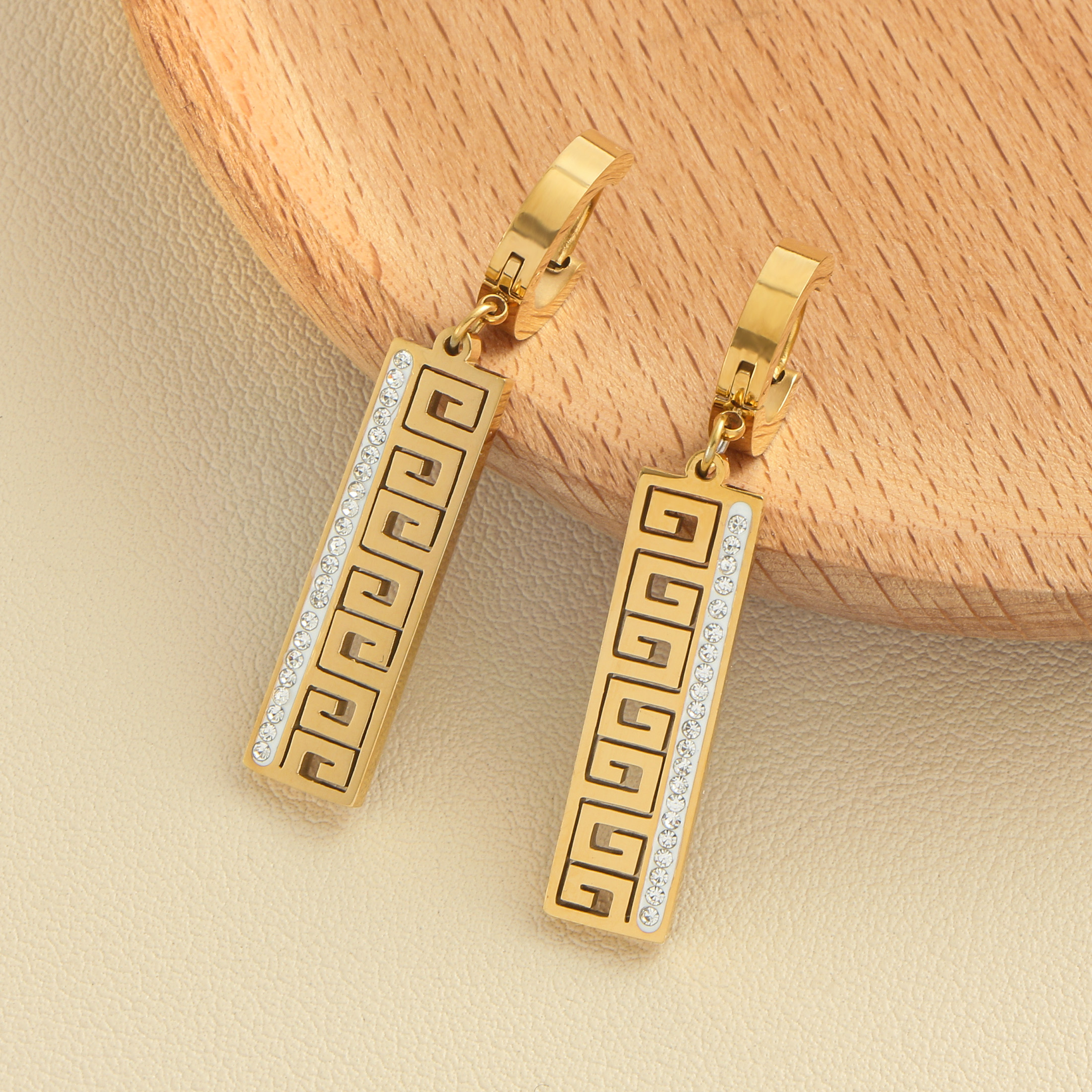 TEMU 1 Pair Golden Geometric Hollow Rectangle Pendant Earrings, Stainless Steel, Hypoallergenic, Uv Plated, Synthetic Zirconia, Unisex Fashion Jewelry For