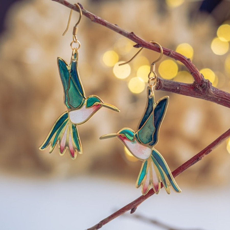 

Elegant Hummingbird Earrings: A Pair Of Resin And Zinc Alloy Bird Pendants, Perfect For A Festive Occasion Or As A Gift For Loved Ones