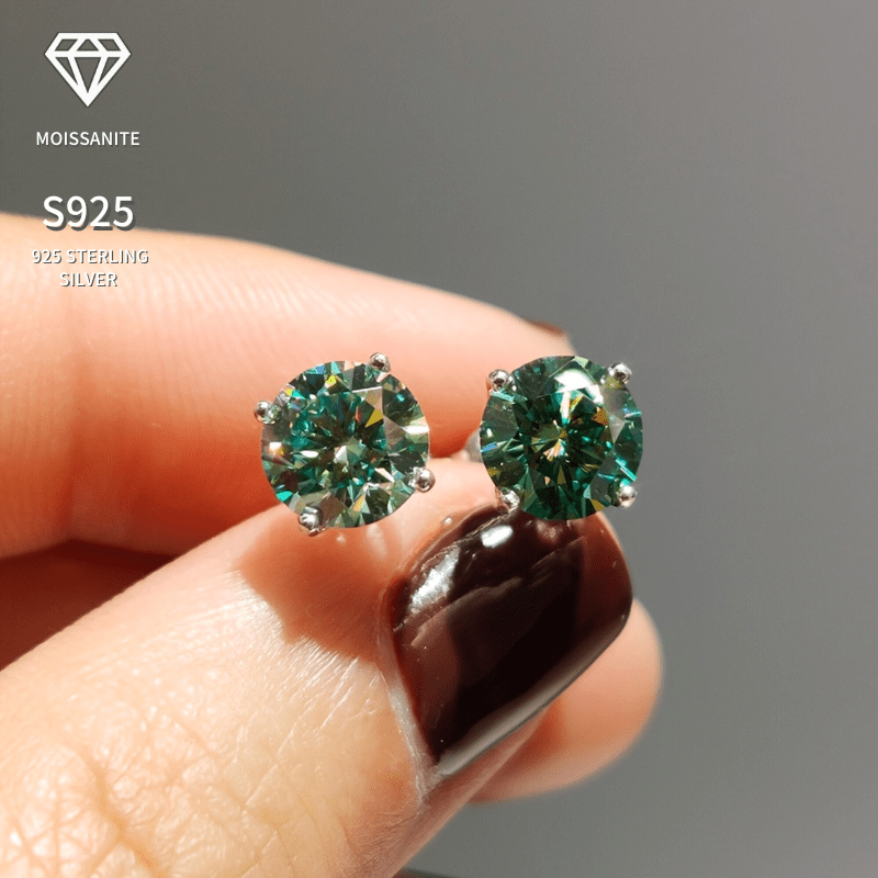 

1 Pair Diam Elegant Simple 0.5 Carat Round Cut Green Moissanite Stud Earrings, 18k Golden Plated, 925 Sterling Silver, Synthetic Stone, Birthstone, Ideal For Party & , Christmas Gift