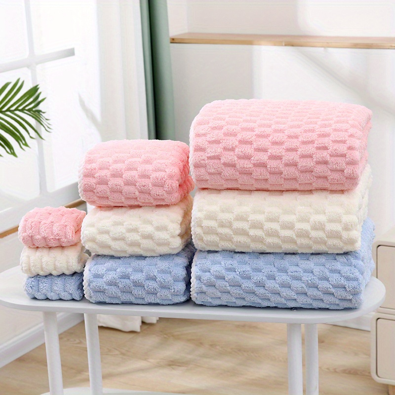 

3pcs/1set Oversized 3-piece Waffle Coral Velvet Bath Towel Towel Handkerchief Towel Set, Super Soft, Easy To Absorb Water And Quick To Dry