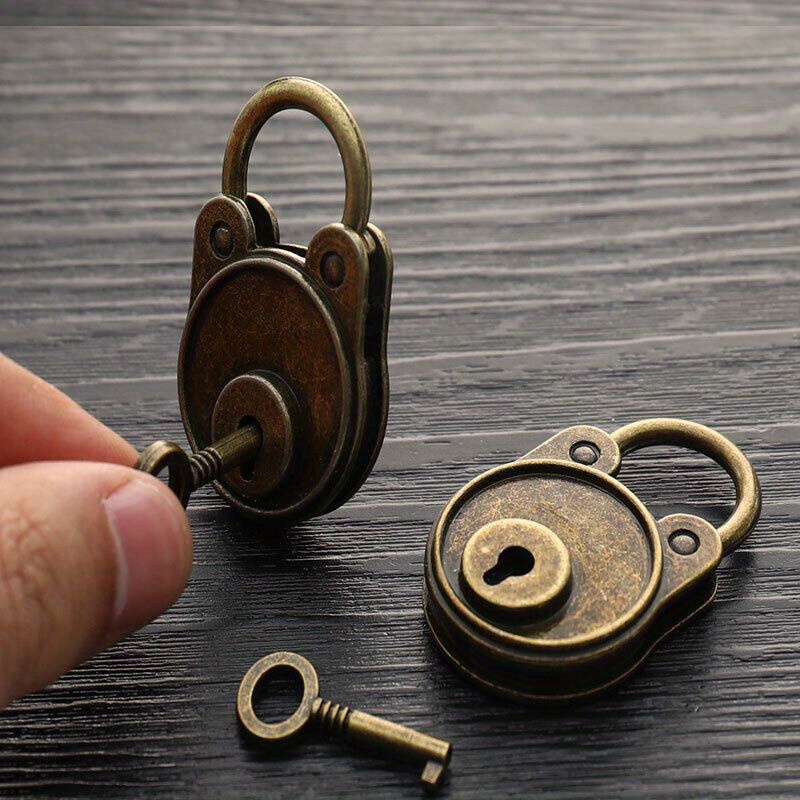 

Vintage Antique Bronze Plated Padlock - Suitable For Notebooks, Luggage, And Industrial Use