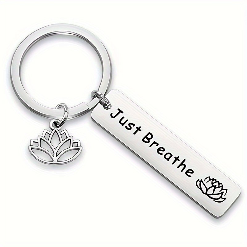 TEMU Llavero con dije de de yoga Just Breathe - Acero inoxidable - Llaveros para hombre - Regalo para entusiastas del yoga
