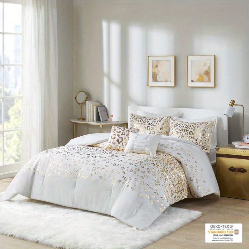 

Metallic Animal Printed Comforter Set