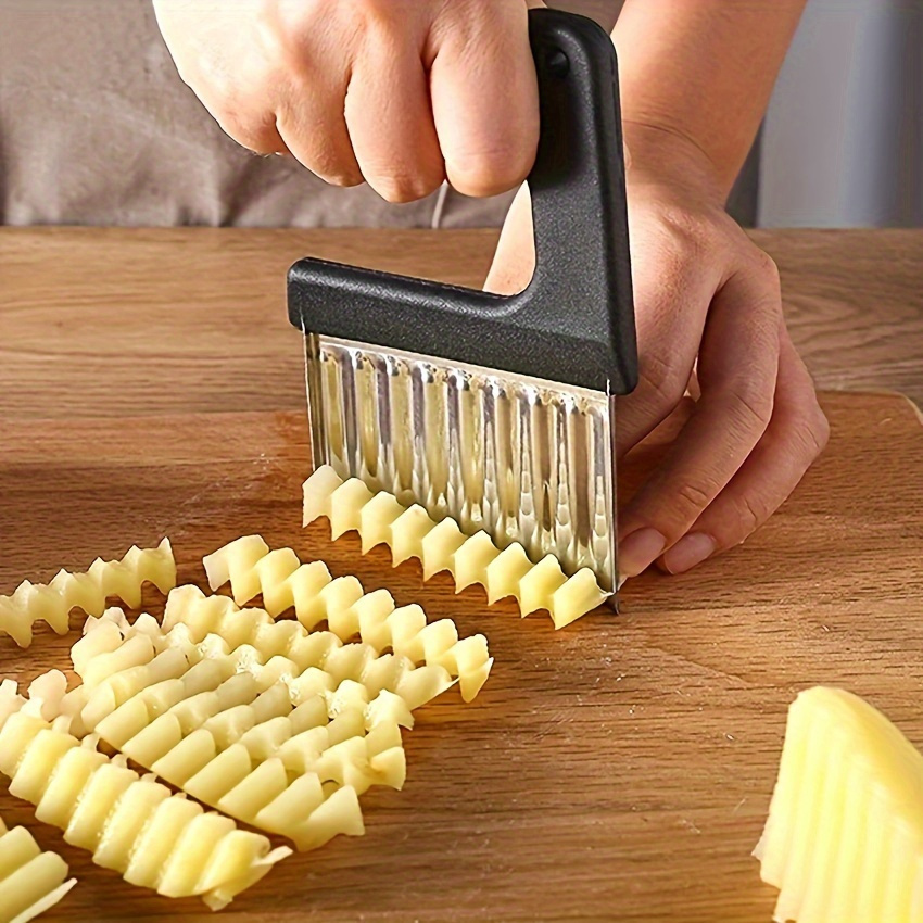 Image of 1pc Crinkle Cutter, Wavy Chopper Knife, Upgraded Stainless Steel Crinkle Knife, Safety Kitchen French Fry Chip Cutter, Wavy Slicer For Fruit Vegetable Salad Carrot , Kitchen Tools