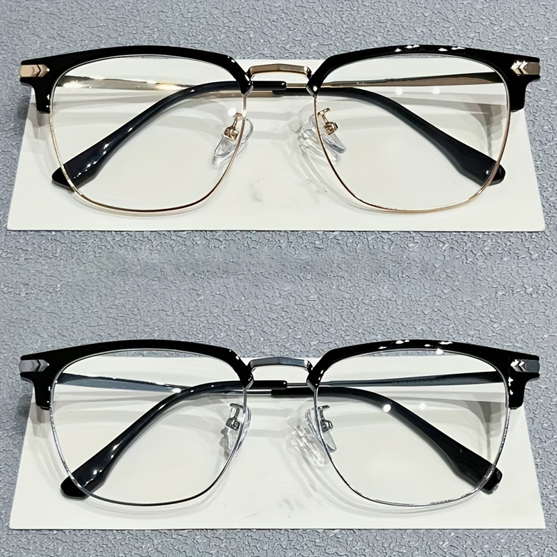 

A Pair Of Retro-style Half-frame Computer Glasses For Women, Frameless, With Transparent Lenses, Suitable For Most Face Shapes.