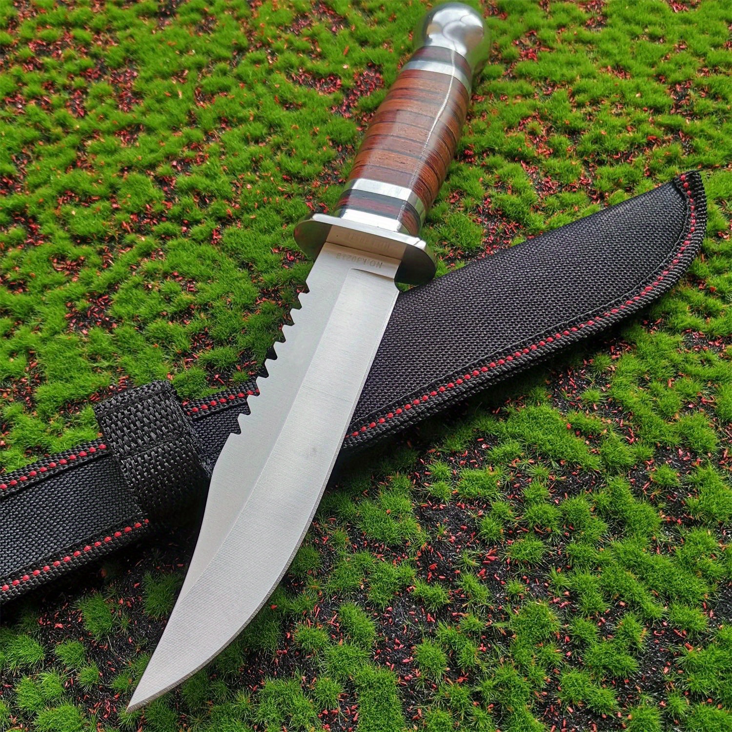 

High Hardness Sharp Portable Defensive Knife Wooden Handle Steel Head Survival Straight Knife Camp Outdoor