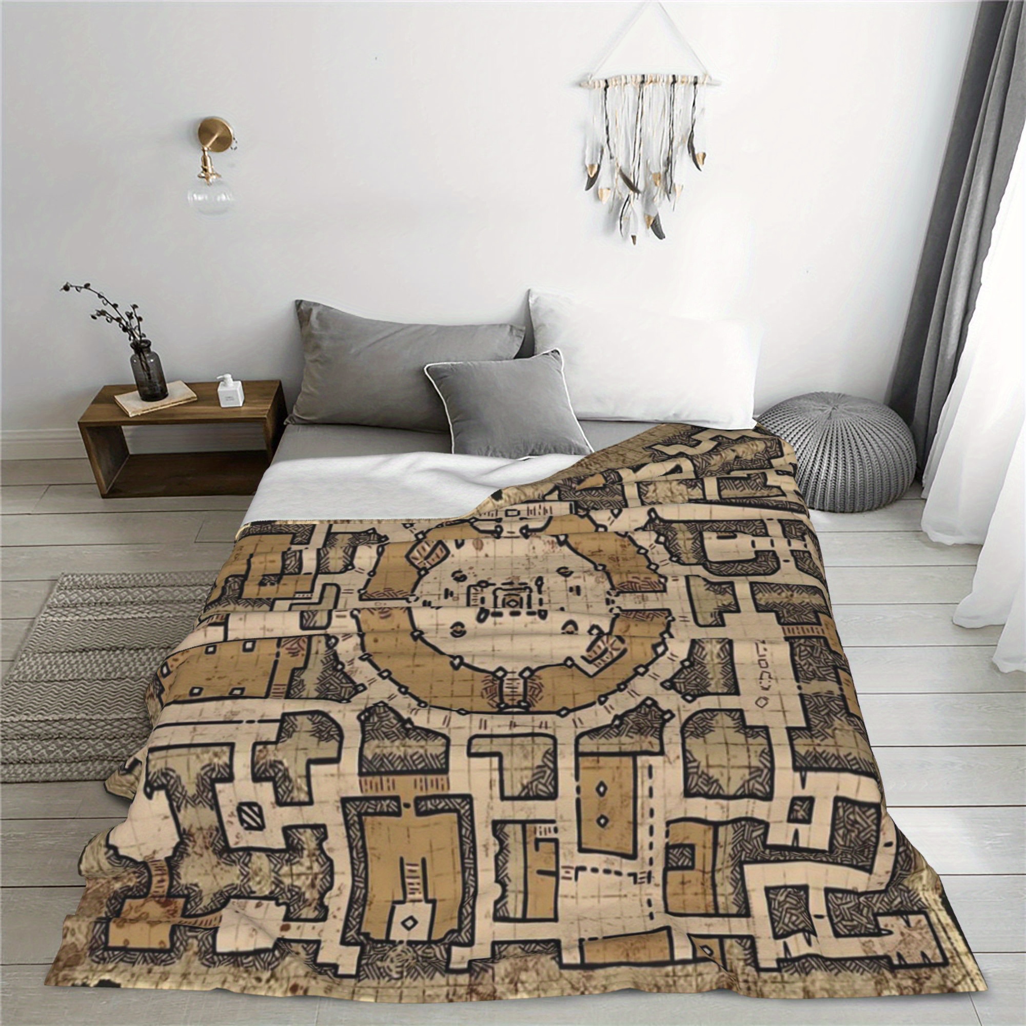 

Vintage Gaming Map Flannel Blanket, Soft & Cozy, Creative Anime Theme, All-season Comfort, Ideal For Napping & Snuggling, Perfect Birthday Or Friendship Gift, Polyester, 250-300gsm