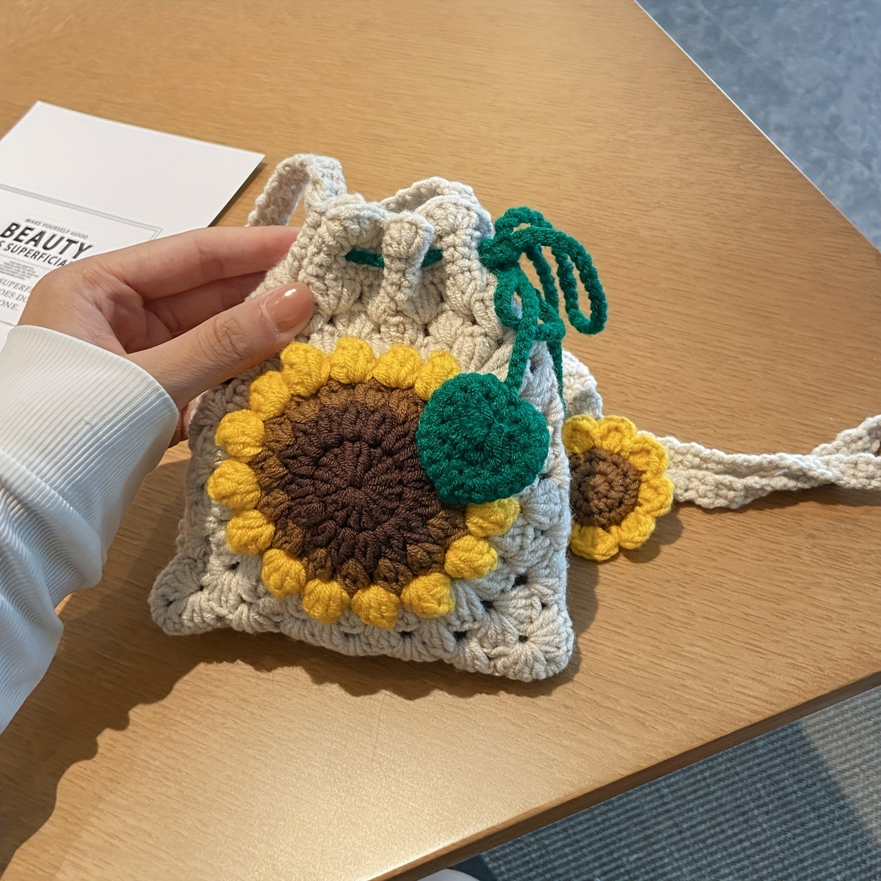 piece of cute small bag for girls, hand-woven knitted bag, drawstring  sunflower crochet shoulder bag, mobile phone bag