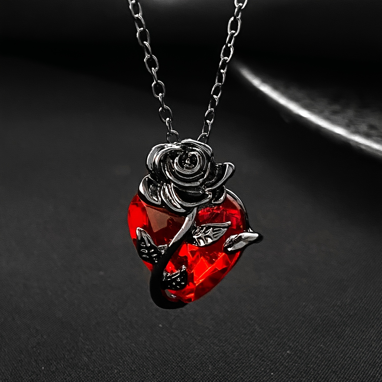 

1pc Gothic Flower & Red Heart Pendant Necklace, Cool Collarbone Chain, Holiday Gifts