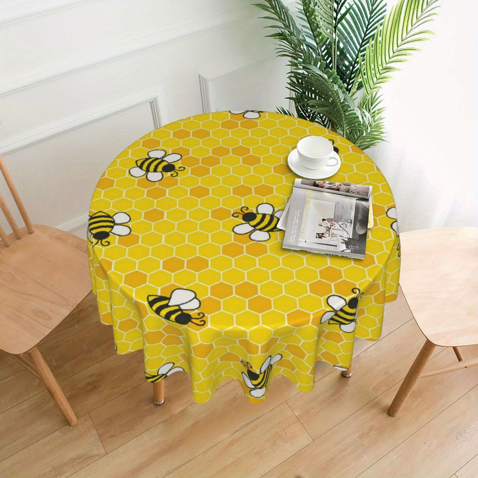 

Honeycomb & Bees Print Round Tablecloth - 1pc, Durable Stain-resistant Water-washable Polyester Table Cover For Kitchen, Dining, Party Decor - Machine Made Woven Polyester Tablecloth