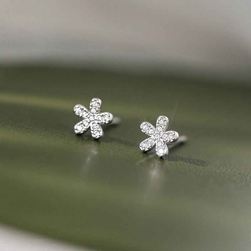 Image of A Pair Of Flower Rhinestone Earrings With A And Design, Small Flower Earrings, Women' Versatile And Fashionable