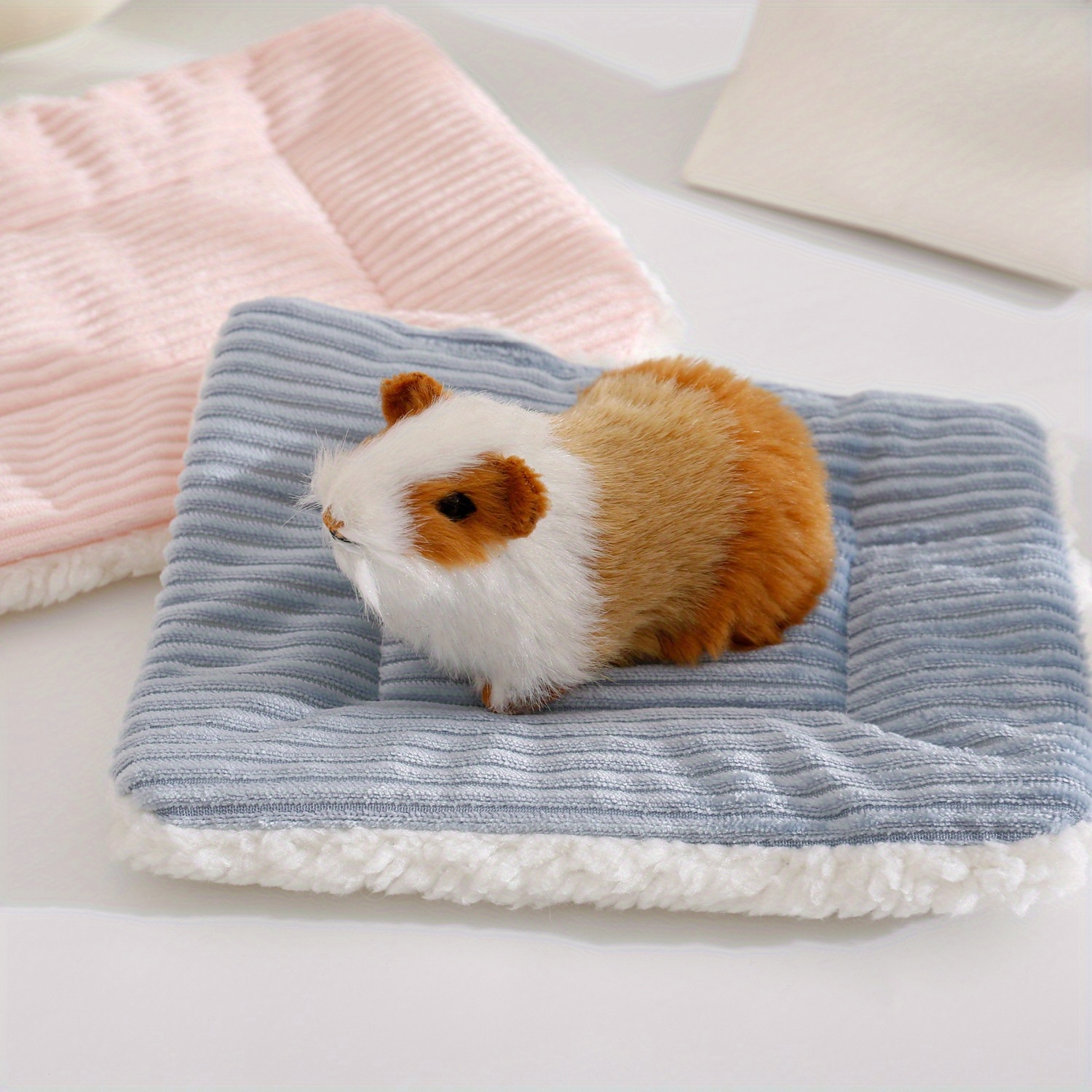 

1pc Comfortable Velvet Bed For , Rabbits And Other Small Pets, Washable Solid Color Velvet Pad