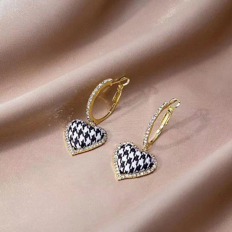 

New Heart-shaped Houndstooth Earrings For Girls, Trendy Super Fairy Earrings