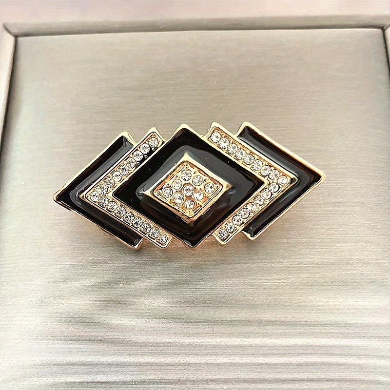 Exquisite Style Geometric Emblem - Perfect For Gatherings And Special Occasions