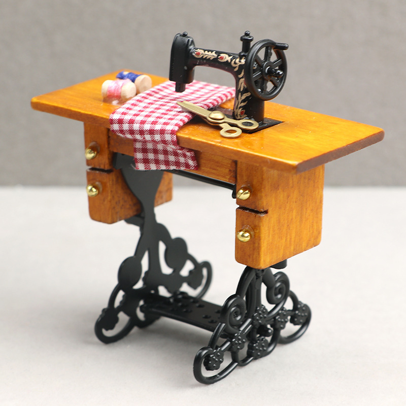 

Vintage-style Miniature Sewing Machine For Dollhouses: 1:12 Scale Metal Sewing Machine Accessories