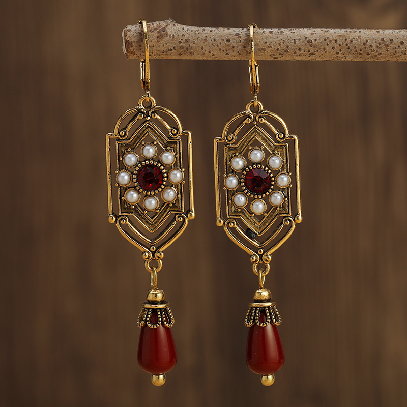 TEMU 1 Pair Of Medieval Style Pearl Alloy Vintage Earrings For Women Premium Accessories