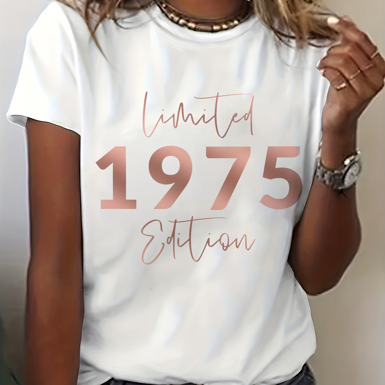 

Limited Edition 1975 70th Birthday Letter Print T-shirt - Women's Casual Short Sleeve Crew Neck Top For Summer & Spring