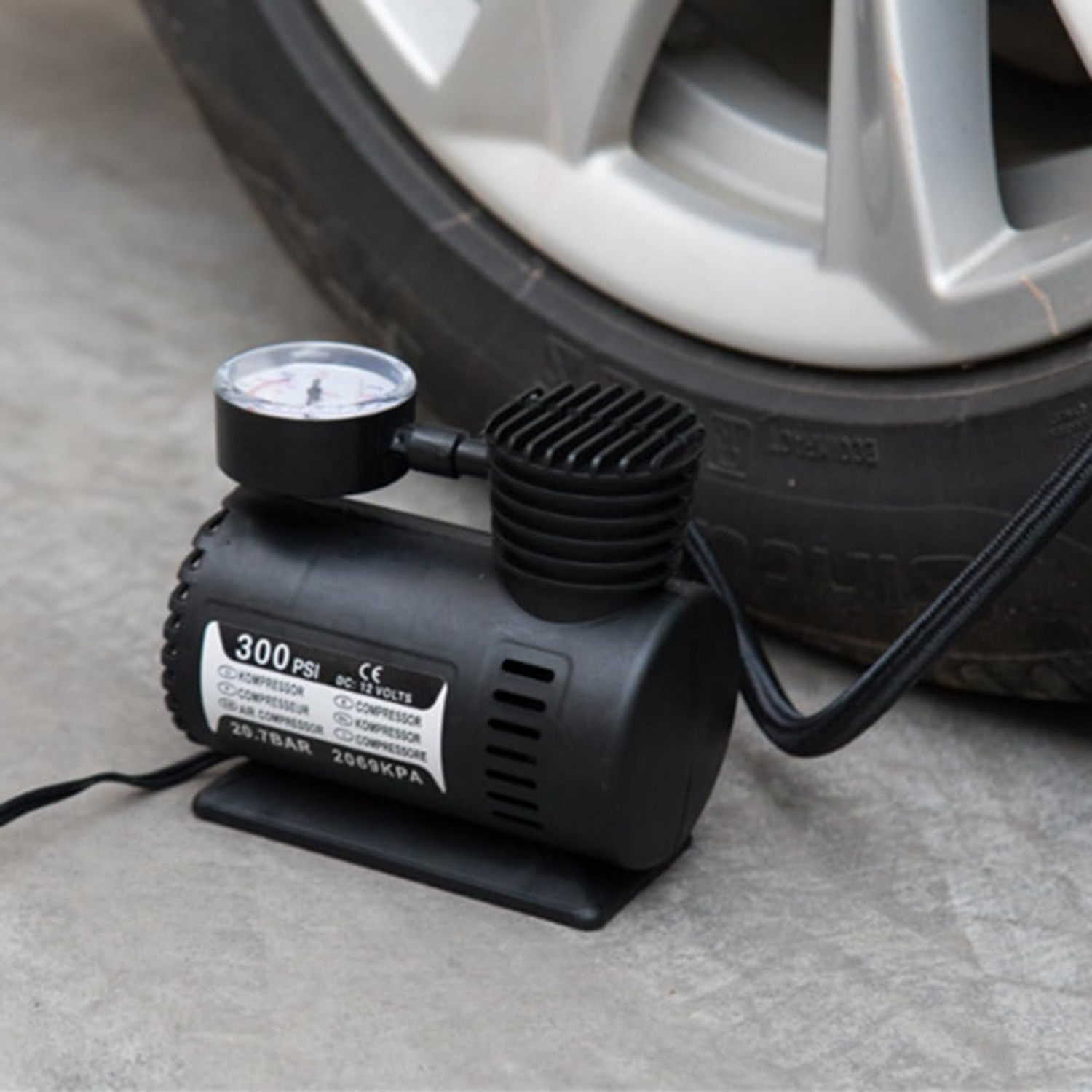 

Tire Inflator, Car Tire Inflator Pump Mini Air Compressor, 12v, Black