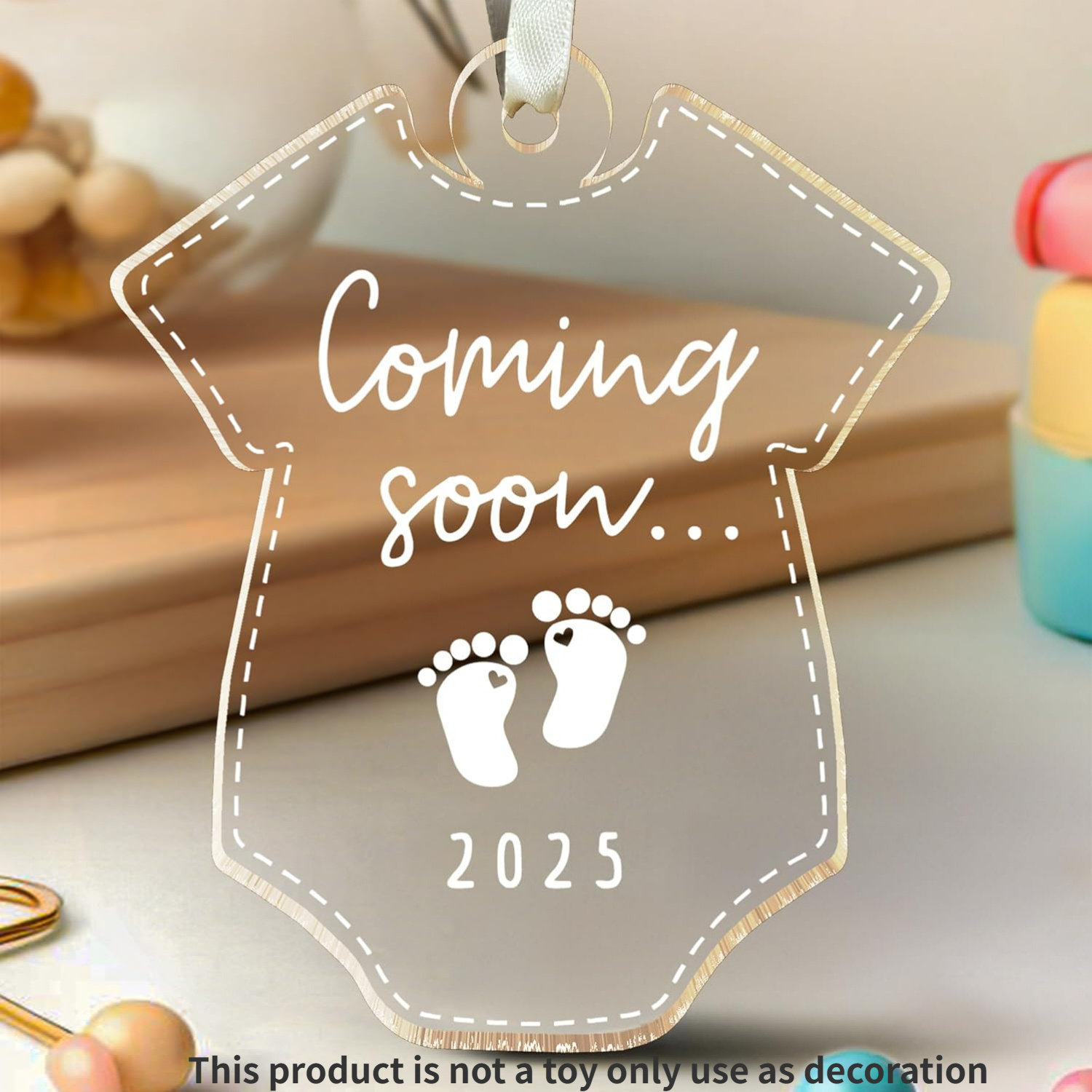 

A Single Piece Of A Pregnancy Announcement Ornament For Family , Including , Grandparents, And Aunts, For 2025 To With A Unique Acrylic Christmas Decoration.