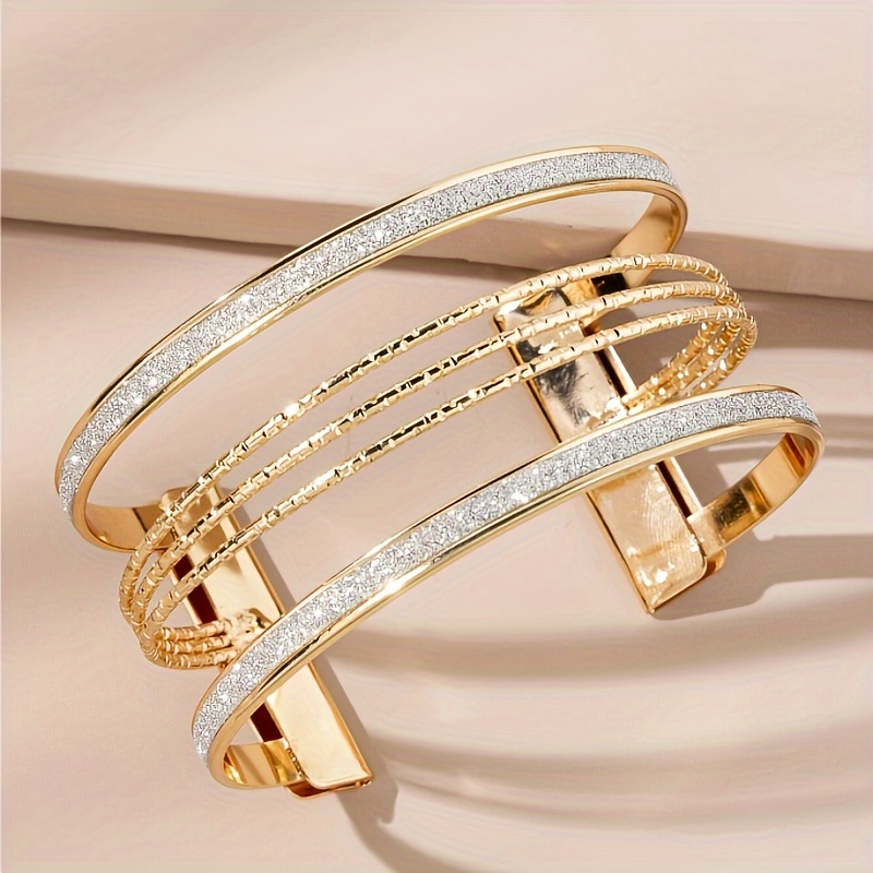 

1pc Elegant Women's Multi-layered Open Bangle Bracelet - Vintage Chic Metal Handmade Accessory, Stackable And Adjustable Design, Perfect For Women - Includes An Elegant Gift Box