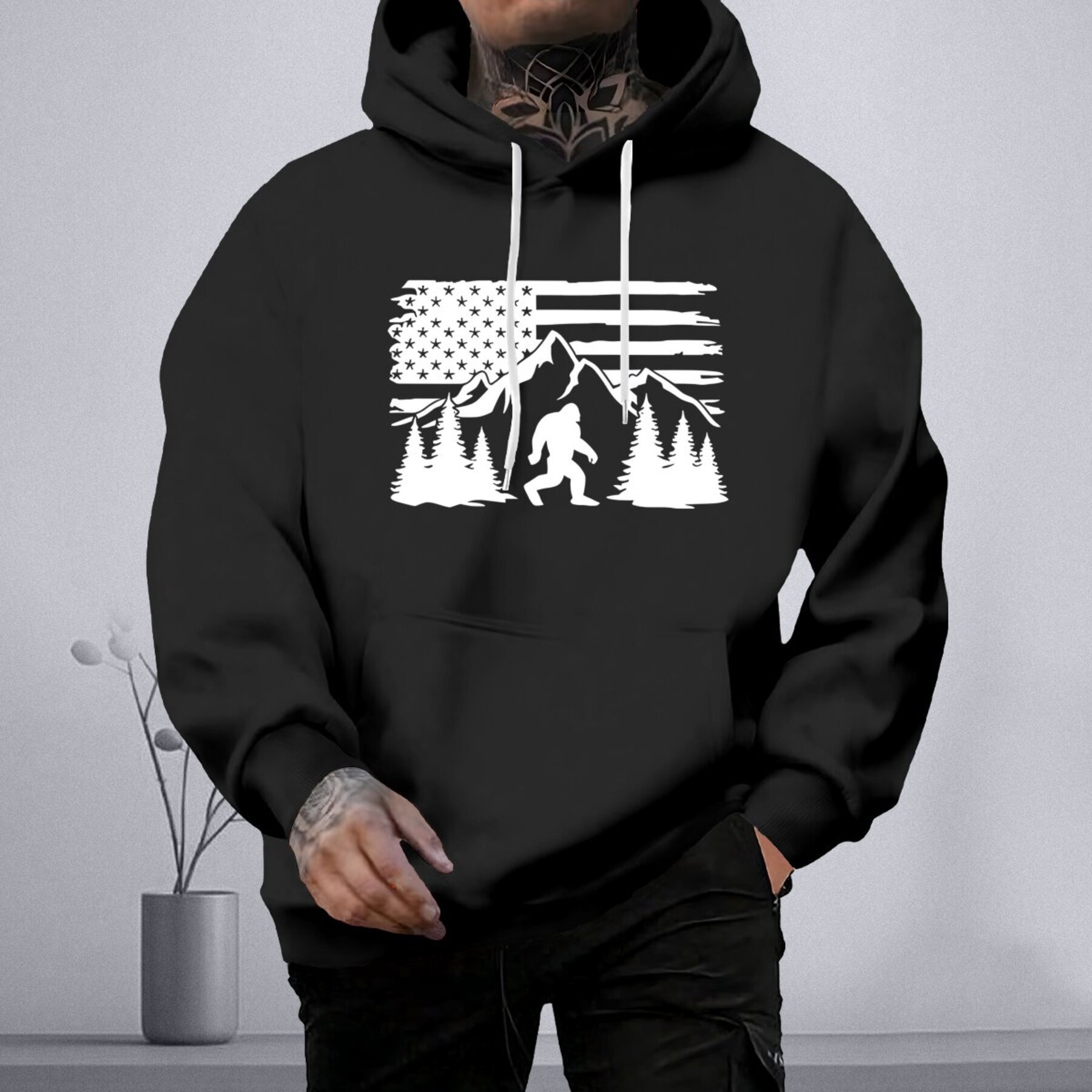 

Sasquatch, Mountains And Flag Design Print, Plus Size Men's Fashion Round Neck Long Sleeve Pullover Hoodies With Drawstring And Pocket Design, Autumn And Winter Outfits