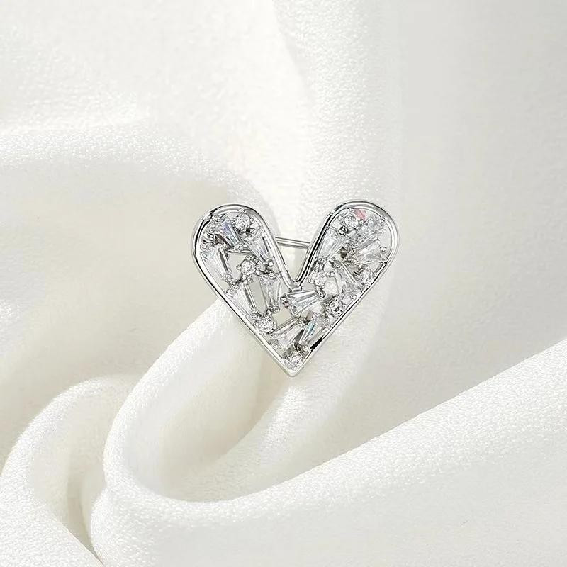 TEMU Mini Broche de Amor Moda Pin de Cuello Dama Elegante Cheongsam Vestido Adiciones Corsage Mujer Cárdigan Broches de Botón, Regalo de Navidad