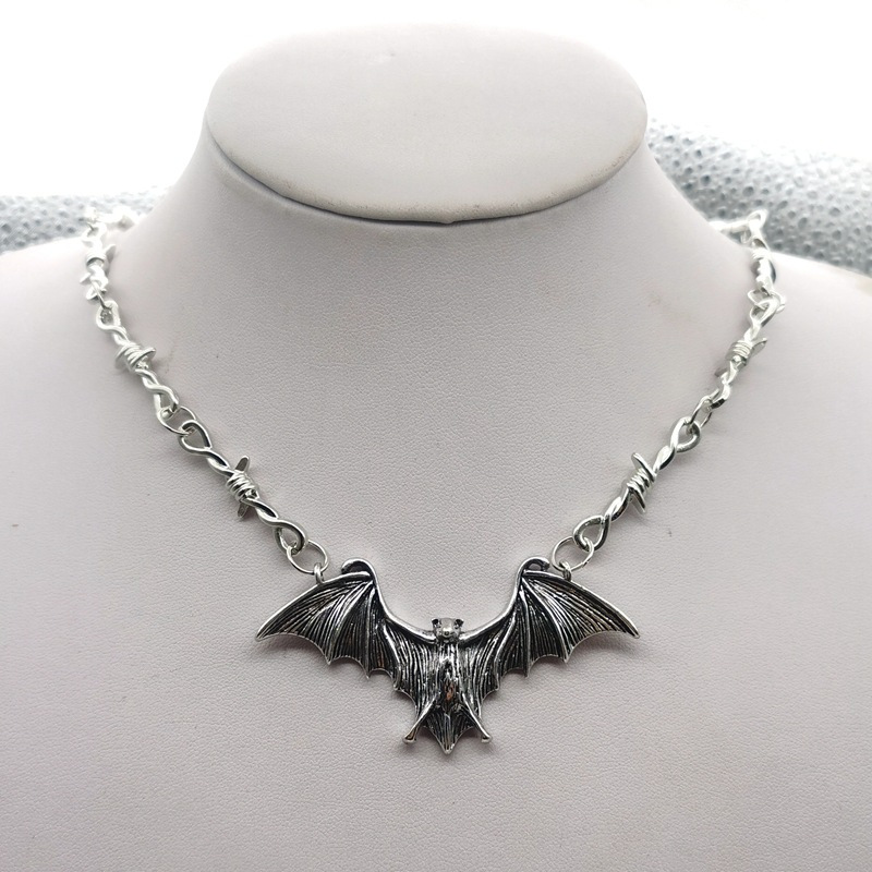 

A Cute Bat Animal Carving Twisted Gothic Style Copper Silvery Necklace For Women's Party Party