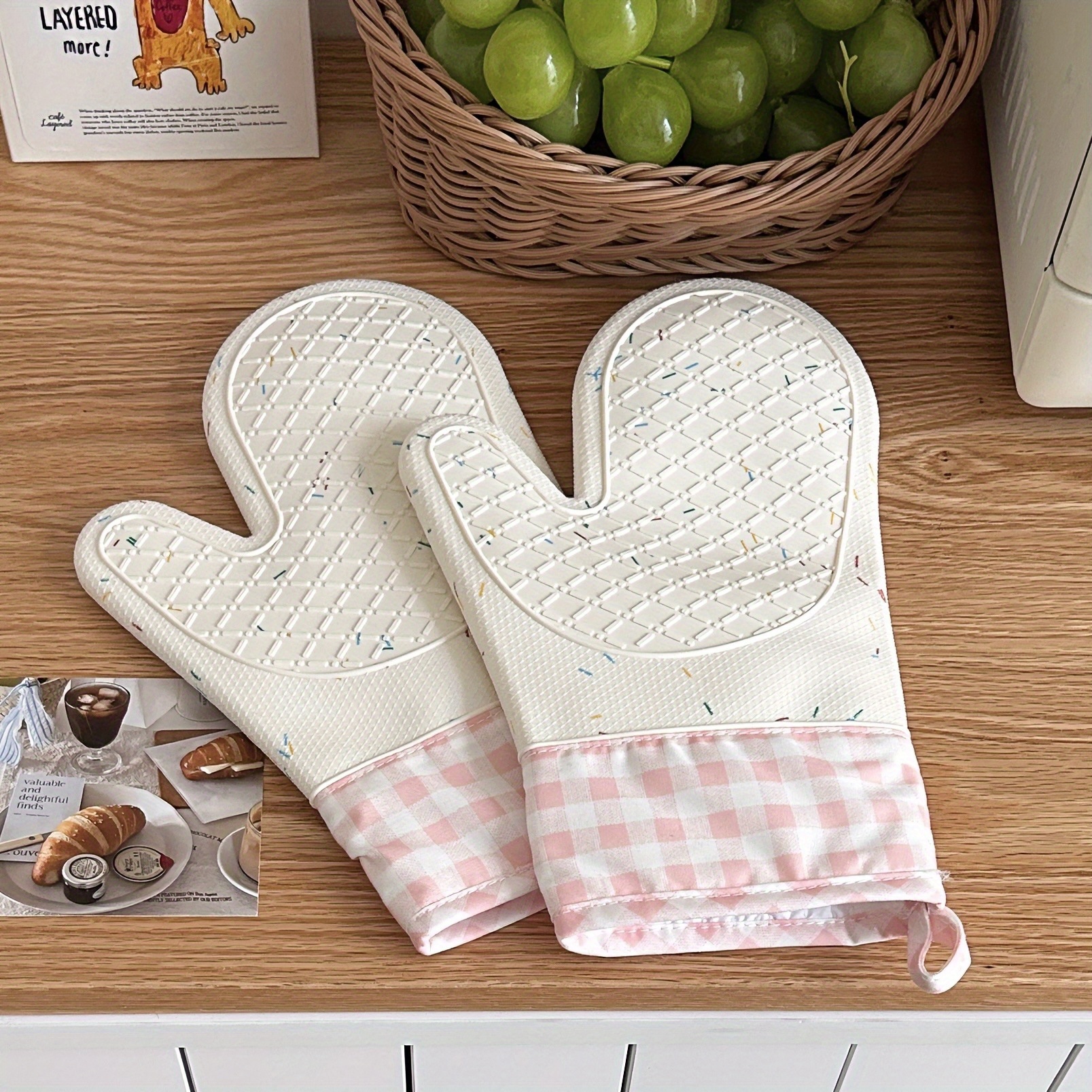 1pc cute silicone kitchen oven mitts heat resistant thickened insulated gloves for cooking baking non     polyester blend hand washable   microwave use details 6