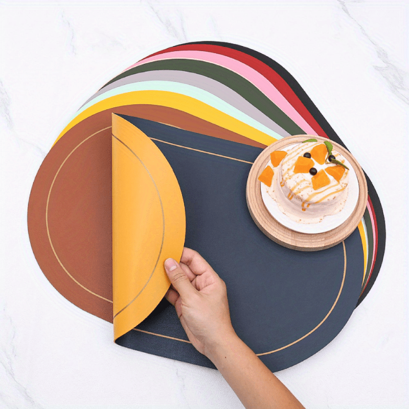 

4pcs/6pcs Oval Pvc Leather Placemat, Waterproof, Oil-resistant, Heat-resistant, Anti-scald And Bowl Mat, Tabletop Protection, Home Kitchen Dining Table Decor, Christmas Decorations