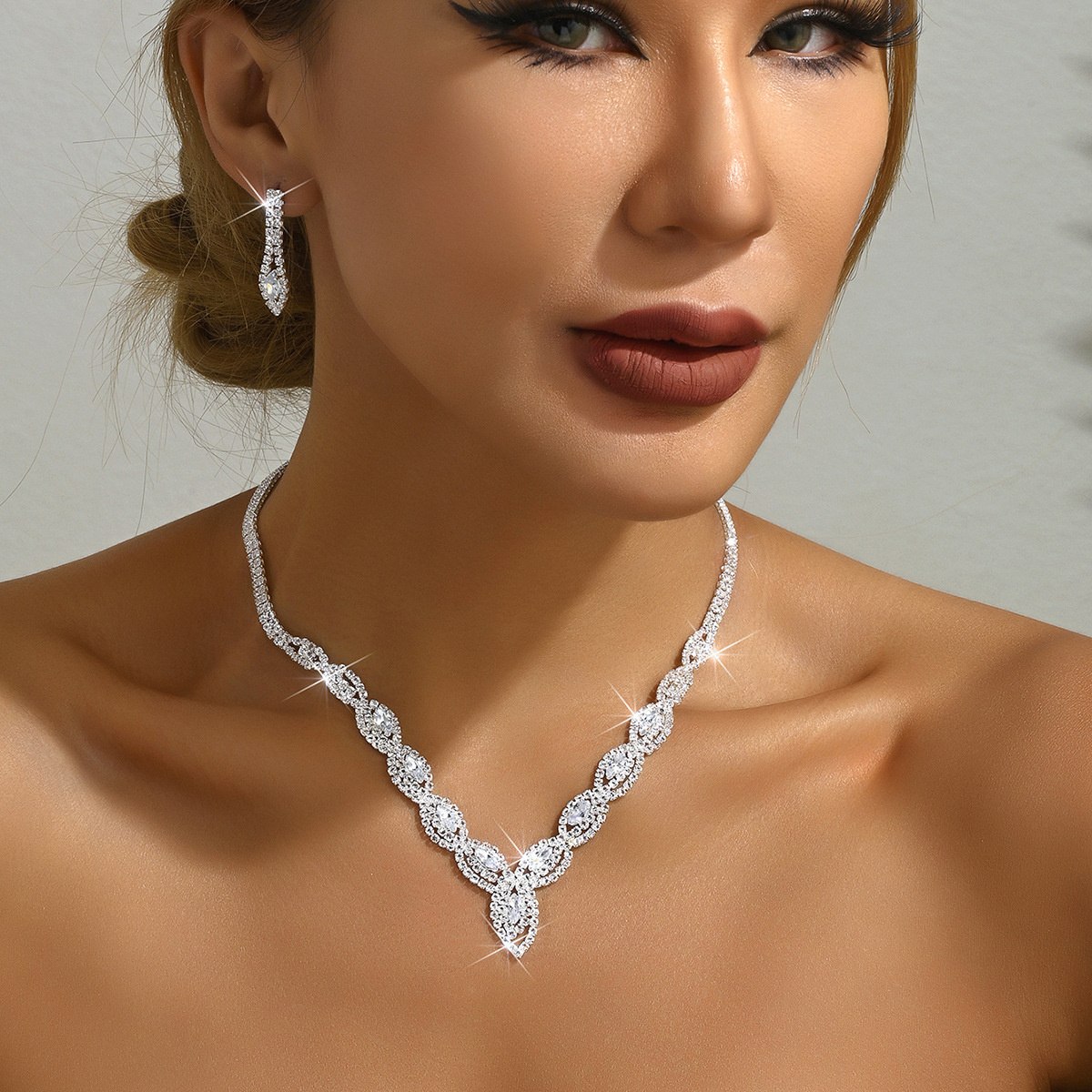 

2pcs Wedding Jewelry Claw Chain Series Earrings Necklace Set Bride Evening Dress High-end Luxury