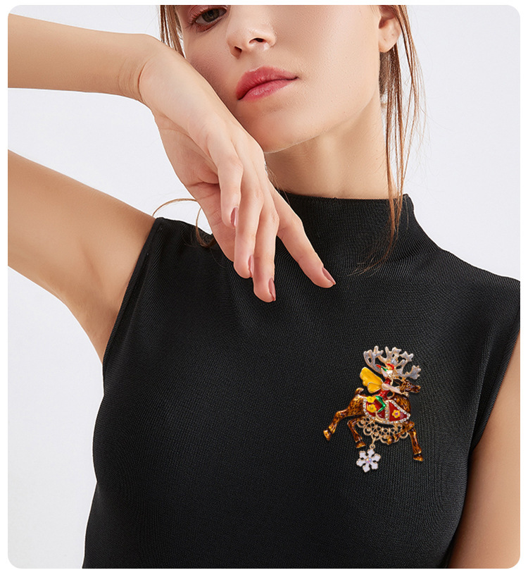 zamonaviy hayvon shaklidagi va emalli qor yog'ishi shaklidagi tulki broshyasi, kristalli qor yog'ishi shaklidagi pendants, yangi yil uchun ajoyib sovg'a, ayollar va erkaklar uchun bayram dasturxoni aksessuari, tafsilotlar 4