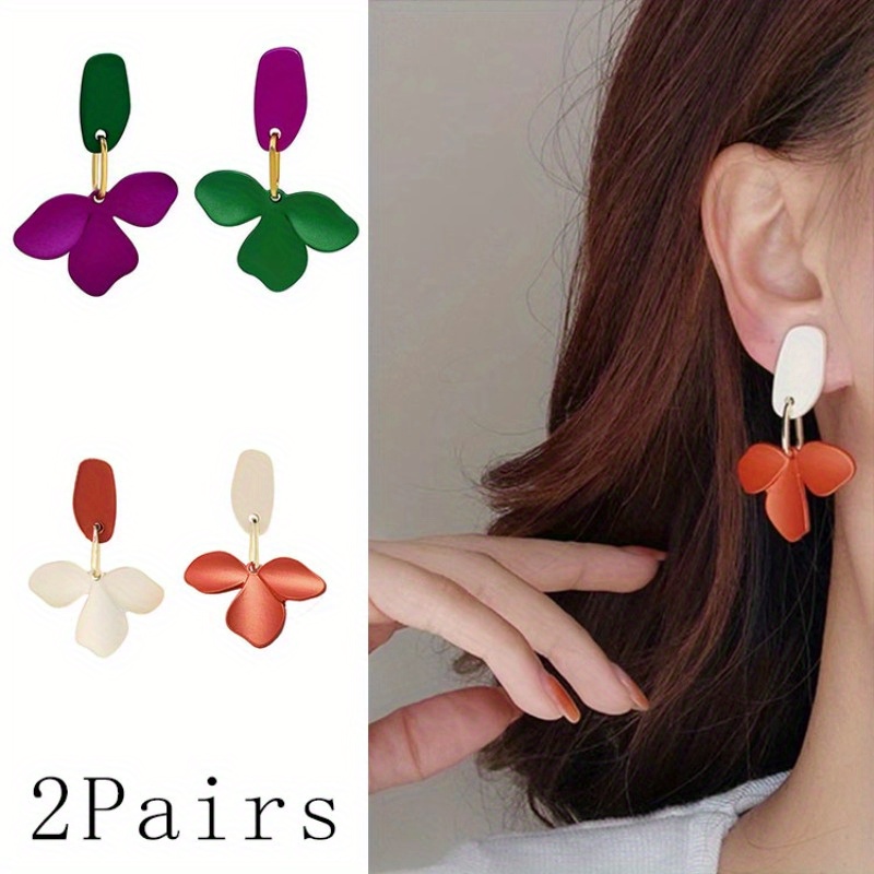 

2 Pairs Exaggerated And Colorful Petal Earrings, Asymmetrical Design Flower Shape Stud Earrings, Elegant Jewelry For Women, Suitable For Women's Daily And Vacation Wear, Unique Jewelry Gifts For Women