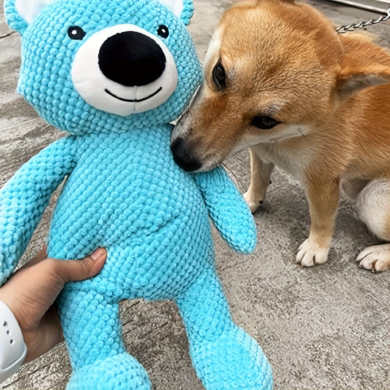 

1 jouet en peluche pour chien en d', jouet à mâcher interactif avec couinement pour les races moyennes