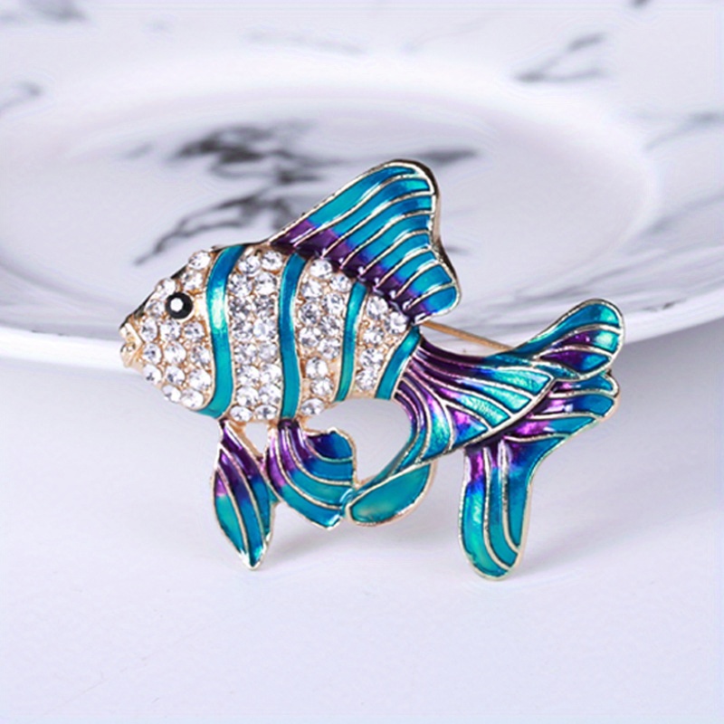 

Vintage Elegance: Sparkling Rhinestone Fish Brooch - Perfect Holiday Gift For Fashionable Ladies