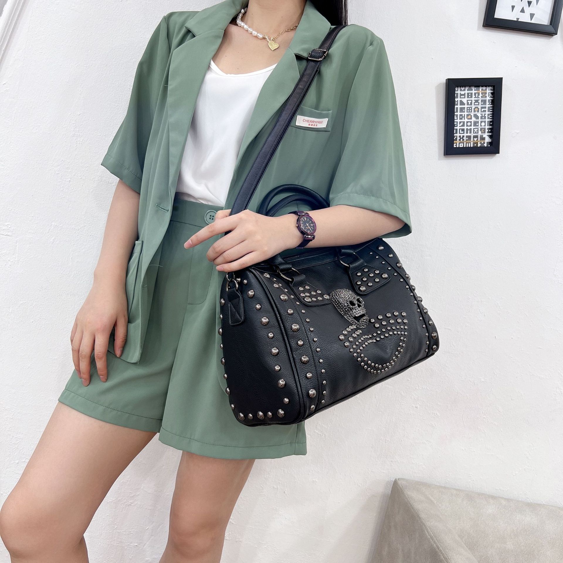 Sac Bandoulière Femme Lumineux Géométrique – Grand Capacité Pliable | Boston Bag Tendance Couleurs Nocturnes | Sac PU Mat Multicolore