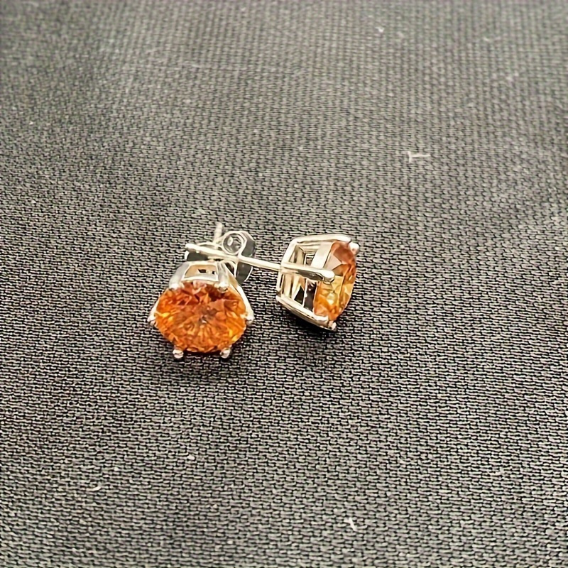 1/2/3 Carat Copper Six-Claw Orange Round Moissanite Stud Earrings