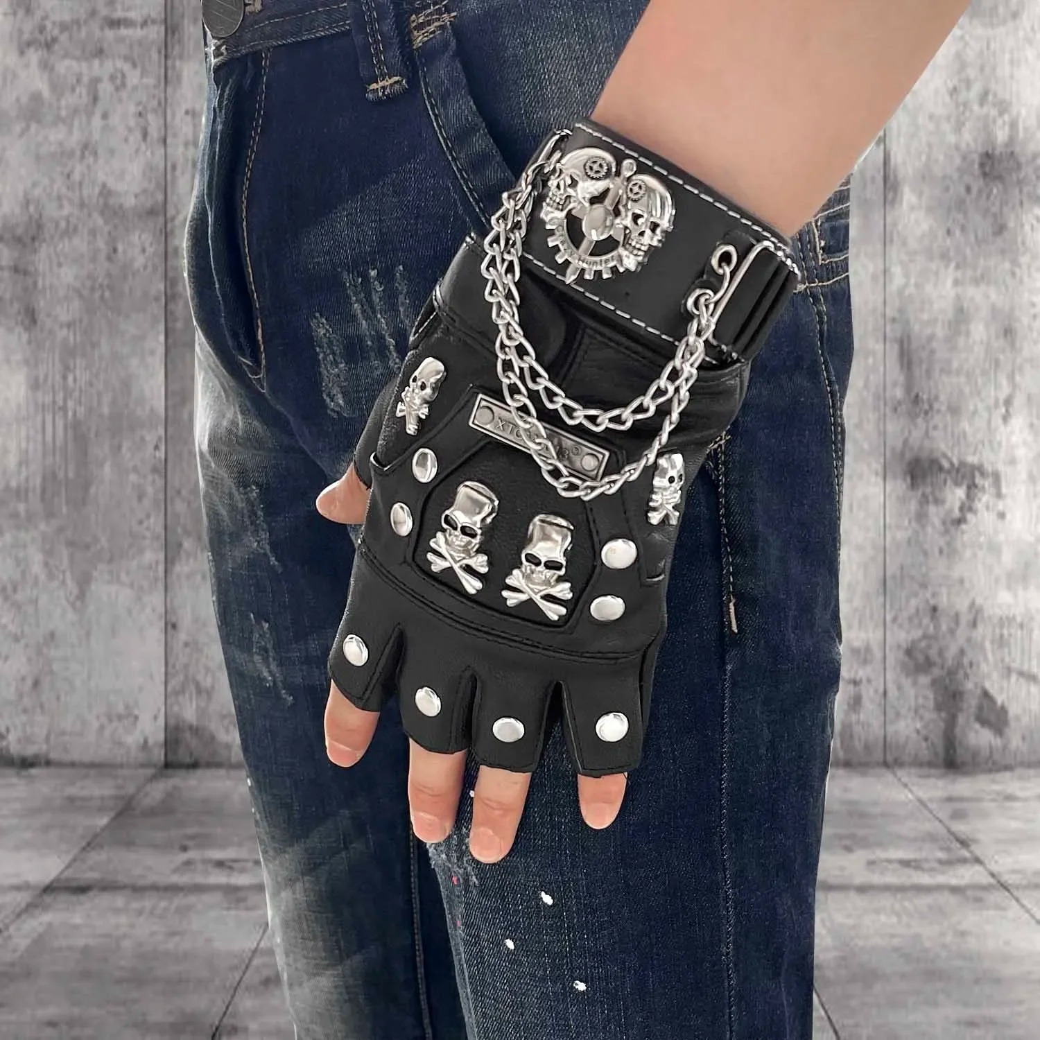 

Skull Punk Rock Biker Black Leather Gloves Metal Chain Fingerless Gloves Men Women Uniesex