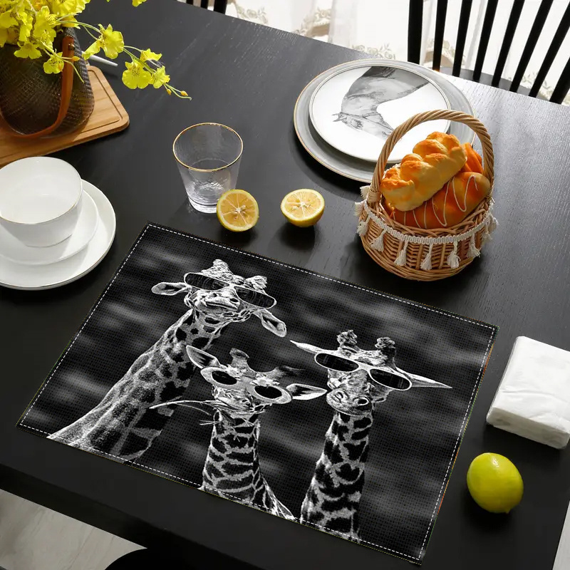 

2pcs /4pcs/ 6pcs Black Giraffes Holiday Party Placemats Scene Placemats With Fashionable Abstract Print- Table Mats Heat-resistant Dining- Your Kitchen Decor