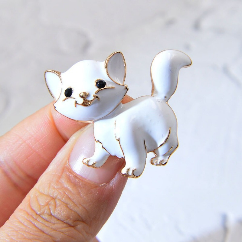 

Vintage-style Enamel Cat Brooch Pin For Women, Zinc Alloy Fashion Accessory, Cute Animal Design Jewelry