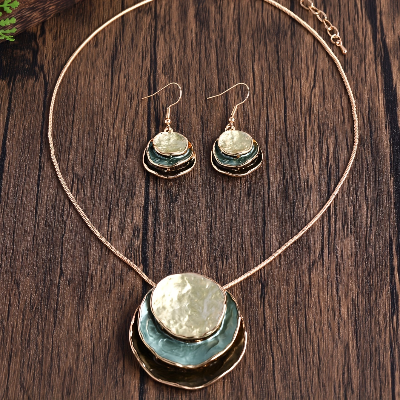 

1 Pair Of Earrings + 1 Necklacebohemian Jewelry Setvintage Plate Designmulti-color To Match Your Daily Outfits