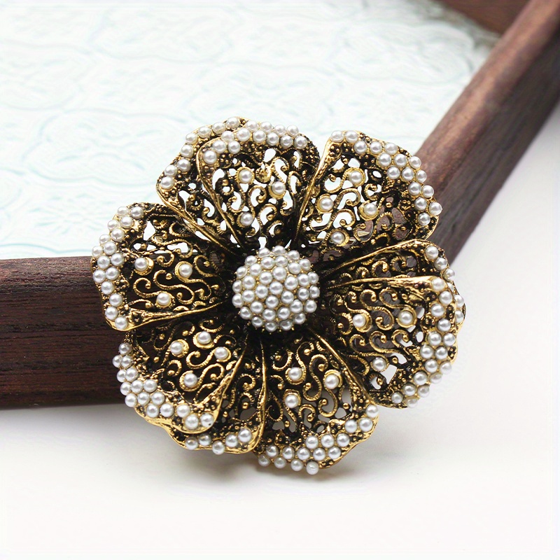 vintage pearl embellished   flower brooch elegant   cut out design irregular shaped   pin accessory details 2