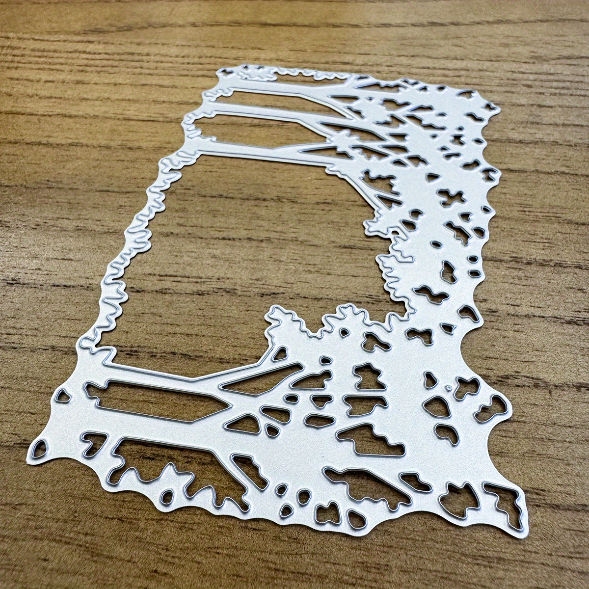 Beautiful Metal Cutting Dies And Stencils For Scrapbooking, Featuring Half-cut Frame Designs Of , Perfect For Decorative Embossing On Paper Cards