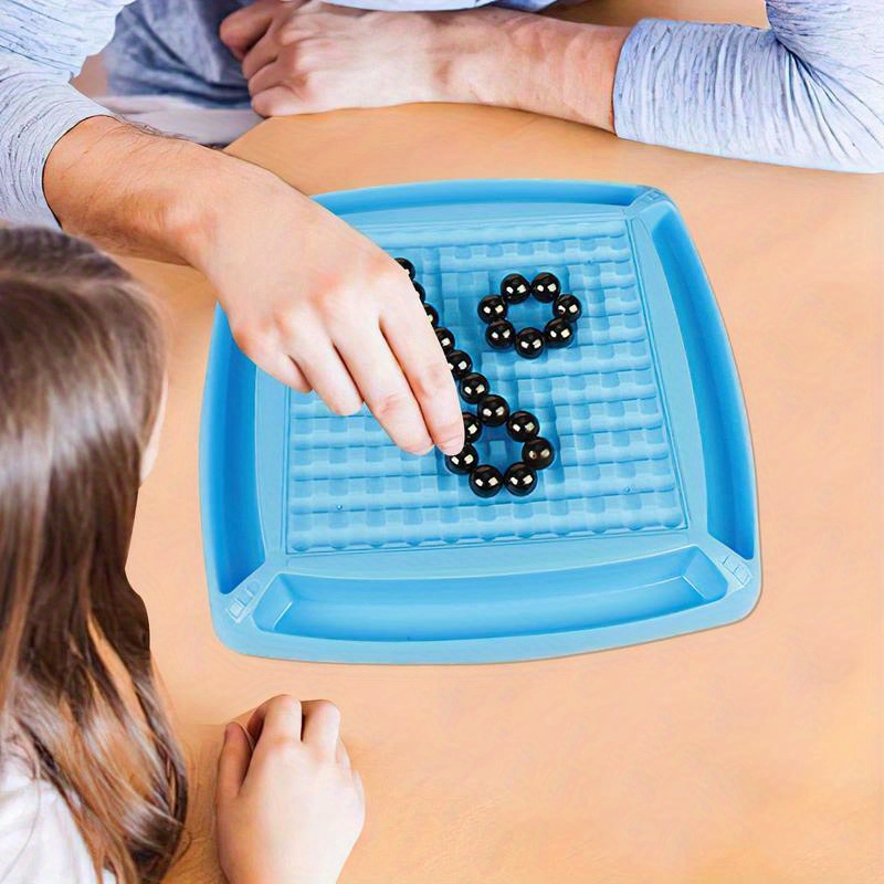 Jeu d échecs magnétique avec des pour les enfants et les adultes, jeu d échecs magnétique addictif, jeu de société multijoueur, jeu d aimant, jeu de puzzle de table familial pour les fêtes, les voyages, le camping, les réunions de famille. détails 0