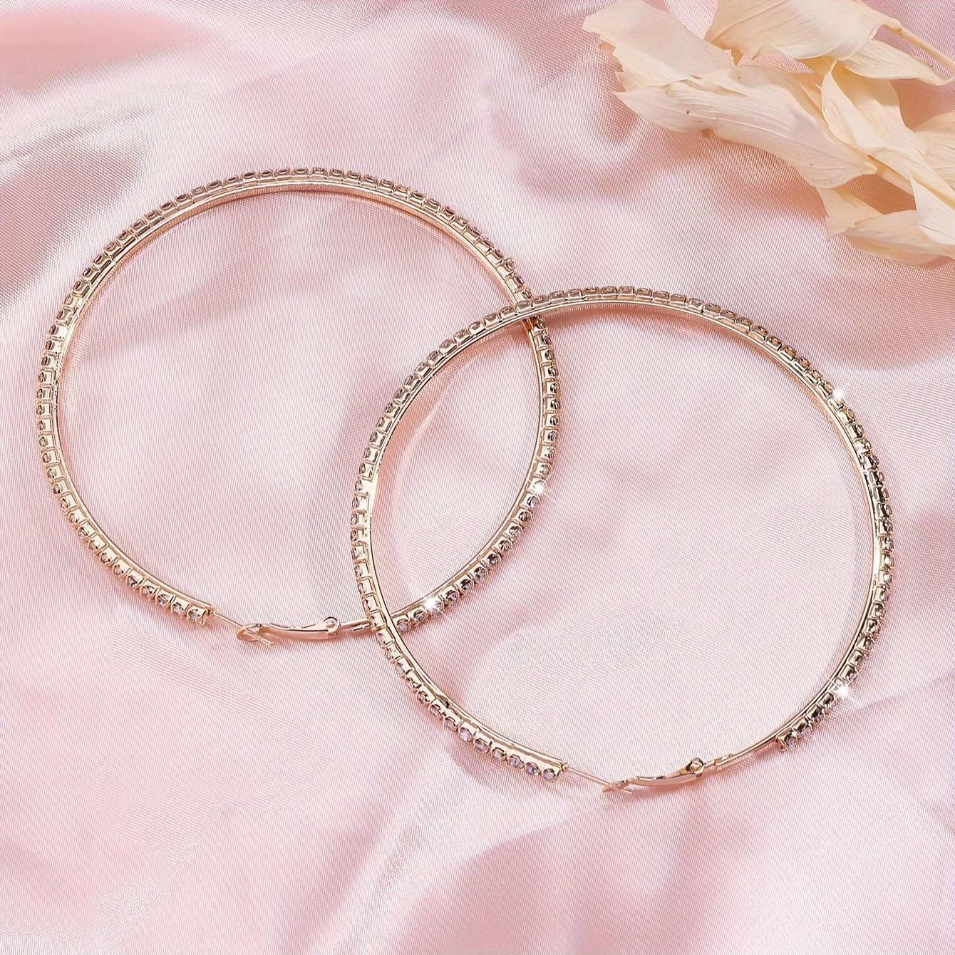 

Exaggerated Zinc Alloy Jewelry Rhinestones Inlaid