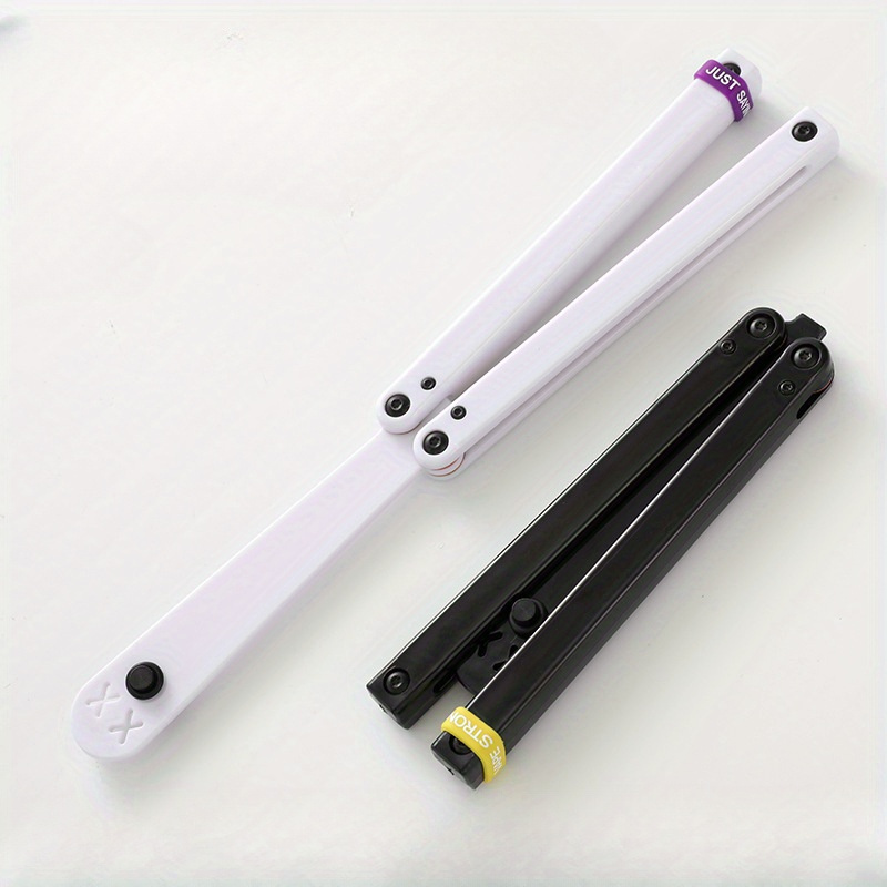 AUFIKR Nunchakus Schiuma Imbottito,2 Paia Di Nero Formazione Pratica Nunchucks Arti Marziali Nunchaku Per Bambini Adulti E Principianti Foam Nunchaku - 2