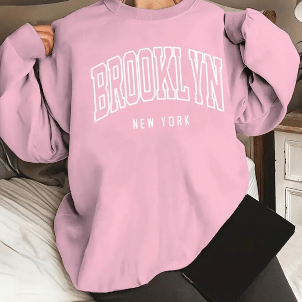 

Plus Size Brooklyn Print Crew Neck Pullover Sweatshirt, Casual Long Sleeve Sweatshirt For Fall & Winter, Women's Plus Size Clothing